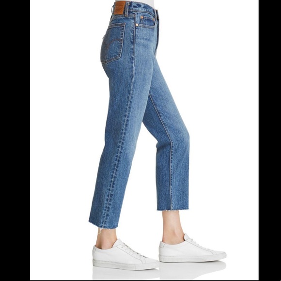 Levi’s Wedgie Straight Denim Jeans - Picture 4 of 9